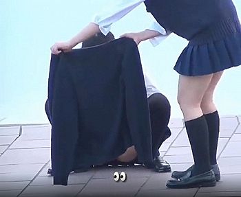 [無修正]【エロ動画素人】最悪!!日本の女子〇生のマ●コが映った野外放〇、海外で20万再生されてしまう