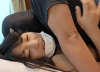 [美少女]【無修正エロ動画】ピチピチボディの黒髪(18)をセクロス調教