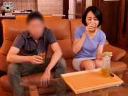 【新着】 媚薬を飲んで感度100倍 母と息子が狂ったように求め…