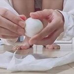 [無修正]【エロ動画】茹でた卵をアソコに挿入するオナニー映像ww