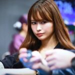【画像】ポーカー世界大会2位になった日本女性がエッチすぎてワイの股間がロイヤルストレートフラッシュ