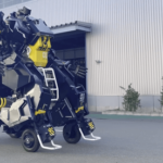 横浜のガンダム技術を応用した変形搭乗ロボット『アーカックス』が国内５台限定で販売開始　価格は約４億円