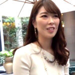 渋谷でナンパに成功した30歳のノーパンノーブラ露出狂妻の滞在している高級ホテルで生ハメ！