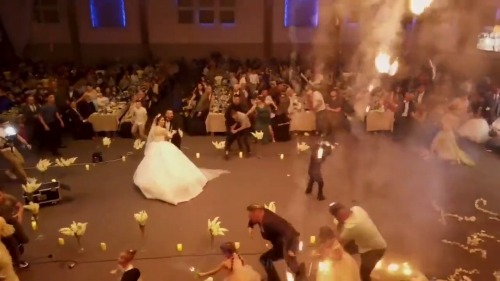 【動画】イラクの結婚式で113人が亡くなった火災動画がヤバすぎる