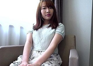 [無修正]【素人】旦那じゃ満足できない欲求不満な美人妻が初対面チ●ポでイキ狂うハメ撮り！