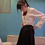 [中出し]【無修正エロ動画】制服コスプレのスレンダー地下アイドル(20)に