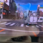 【動画】車乗りさん「救急車きた交差点入るのやめよ」軽トラ「ブーンｗ」