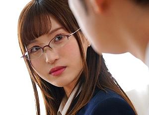 [女子校生]【騎乗位天使もえ】勝手に動いちゃう肉体を男子生徒に弄ばれながら快感に酔いしれる美少女