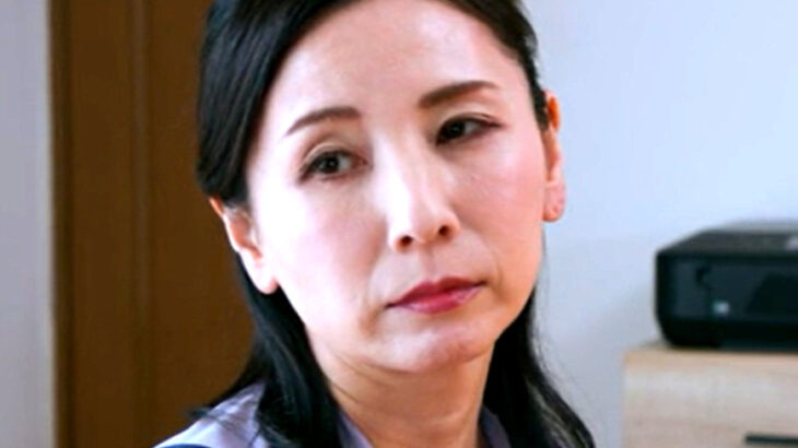 月野ゆりね 「あなた…」知的な美貌と熟した色香の美熟女妻秘書が社長と濃密性交に溺れる！