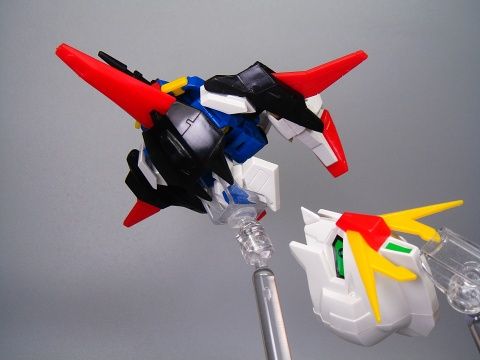 【SDガンダム】 SDの可変機って頭のせいで物理的にほぼ変形できないよね…