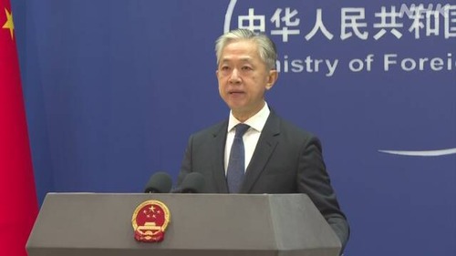 中国人　日本大使館にレンガを投げ込み攻撃開始…中国「投げ込まれた日本側に責任がある」