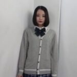 [美少女]【無修正エロ動画】お人形さんのような無表情のパイパン制服とハメ撮り
