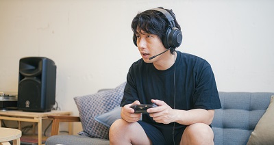 不労所得で月収100万ワイ「朝10時か…暇やしゲームでもするか」