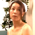 青井マリ 「さっき見ましたよ、看護師さん！」熟女ナースがキモ医者と入院患者にまわされる！