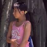 [海]【エロ動画】日本の女子小●生を犯すエロ動画、外で話題になってしまう