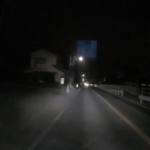 【動画】真夜中に四つん這いババアが飛び出してくる映像が注意喚起とともに拡散される…マジで気を付けて