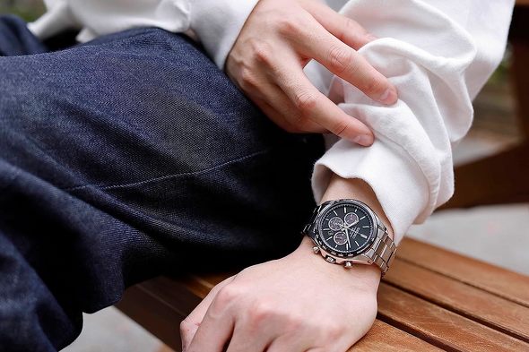 【画像】５万円以上の腕時計してるバカ、２秒で論破される